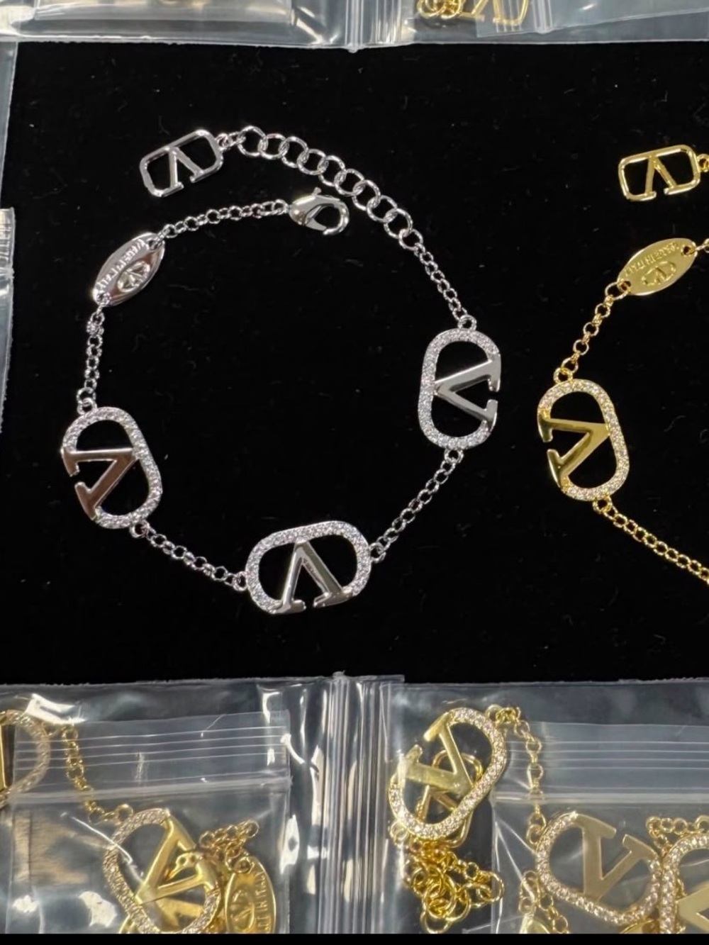 Inspired V Chain Link Logo Bracelets Silver